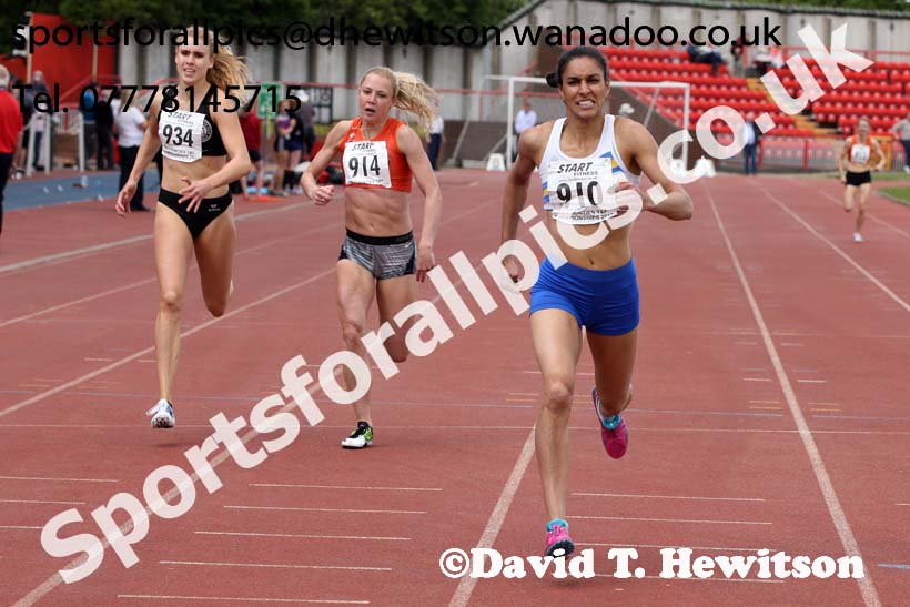Womens senior 400 metres, North Eastern Champs, Gateshead Stadium. Photo: David T. Hewitson/Sports for All Pics